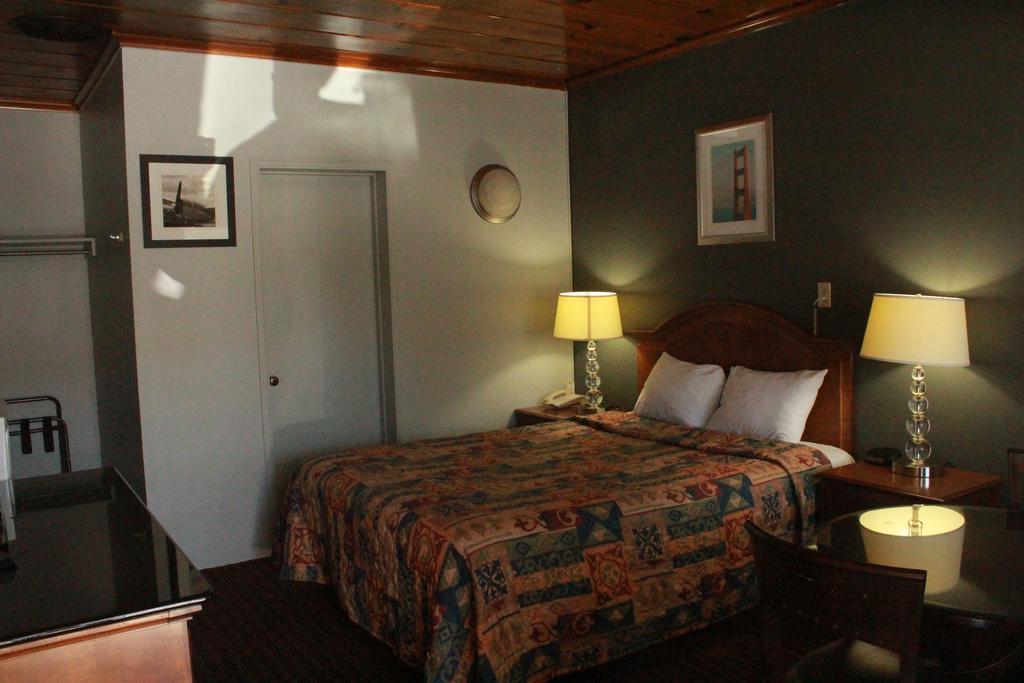 Budget Inn -Уайрика Экстерьер фото